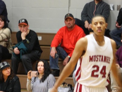 Men's Basketball: Mustangs Muster out a Win at Bucks