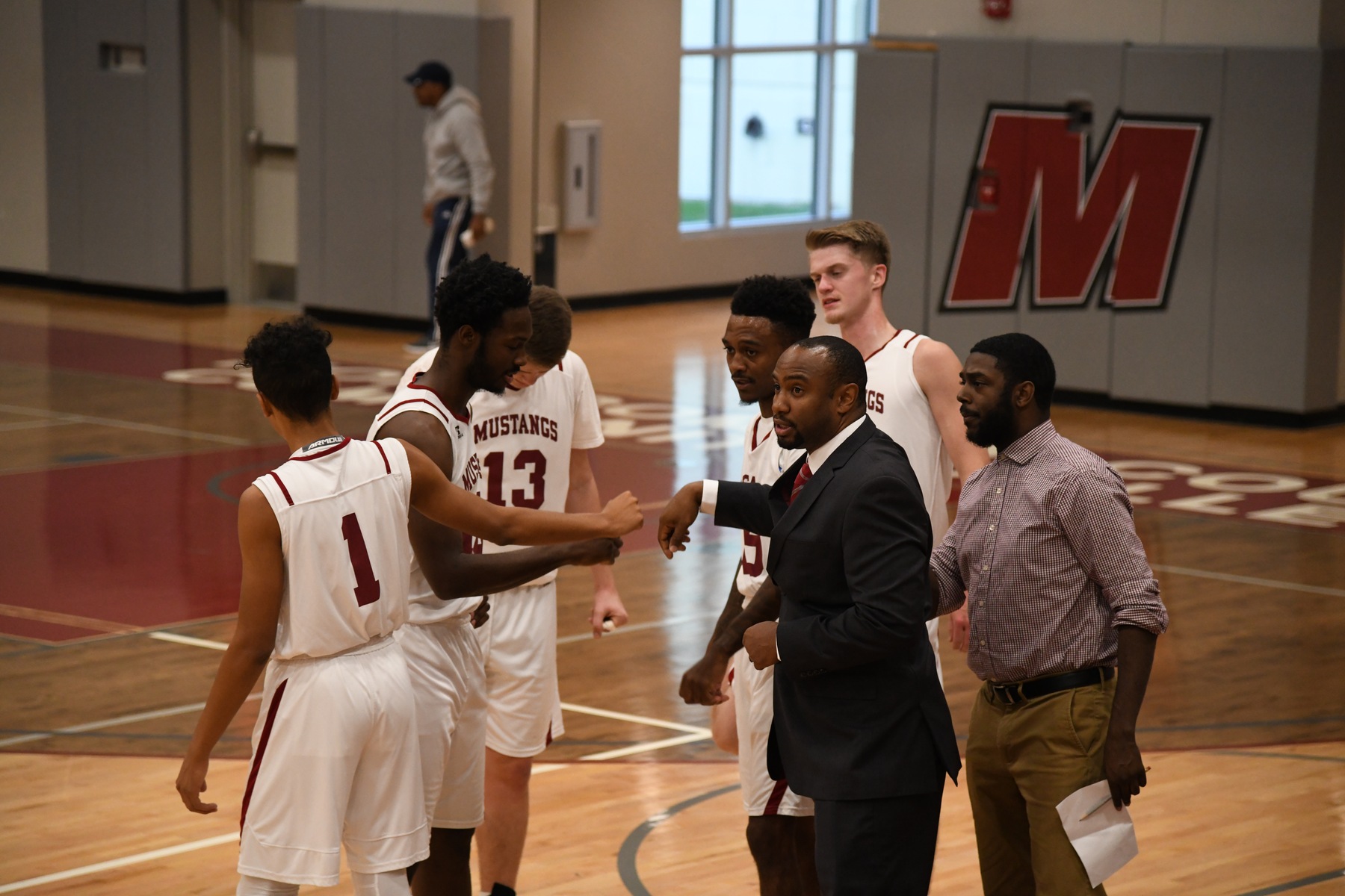 Men's Basketball Pulls Away From Valley Forge